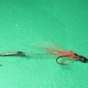 VINTAGE BLACK NOSED DACE BUCKTAIL LACED STREAMER FISHING LURE